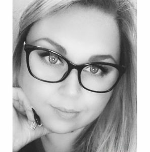 Meet your Posher, Claire